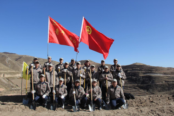 有一種奉獻(xiàn)叫“五四精神”，有一種擔(dān)當(dāng)叫“青年突擊隊(duì)”